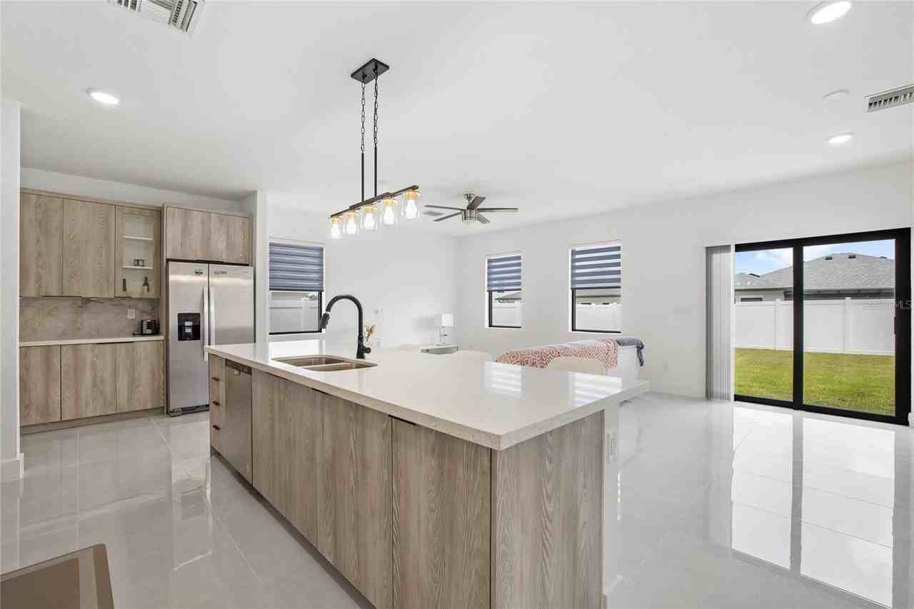 6337 Chorus Dr - Photo 7 of 30