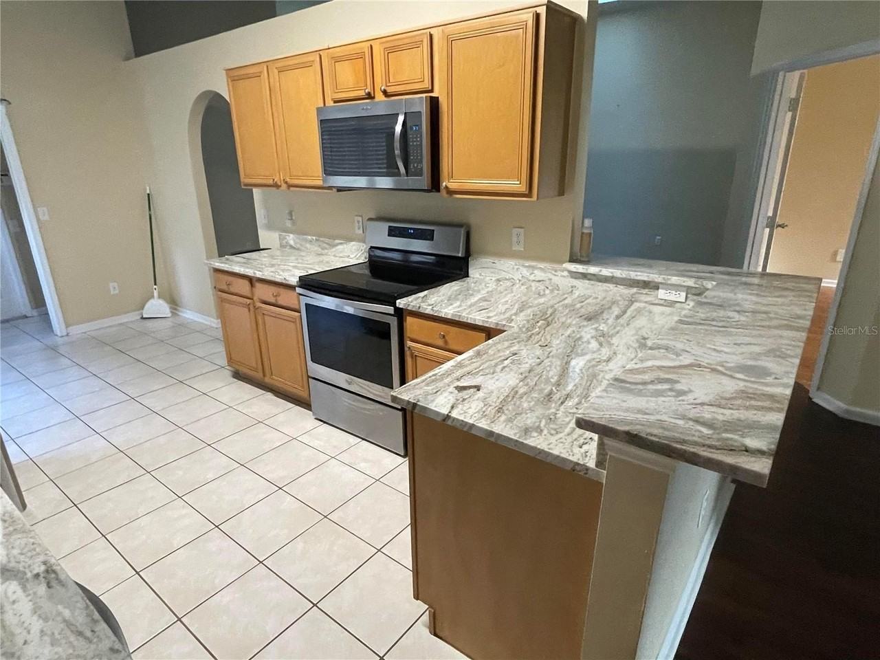119 N Weathersfield Ave - Photo 4 of 26