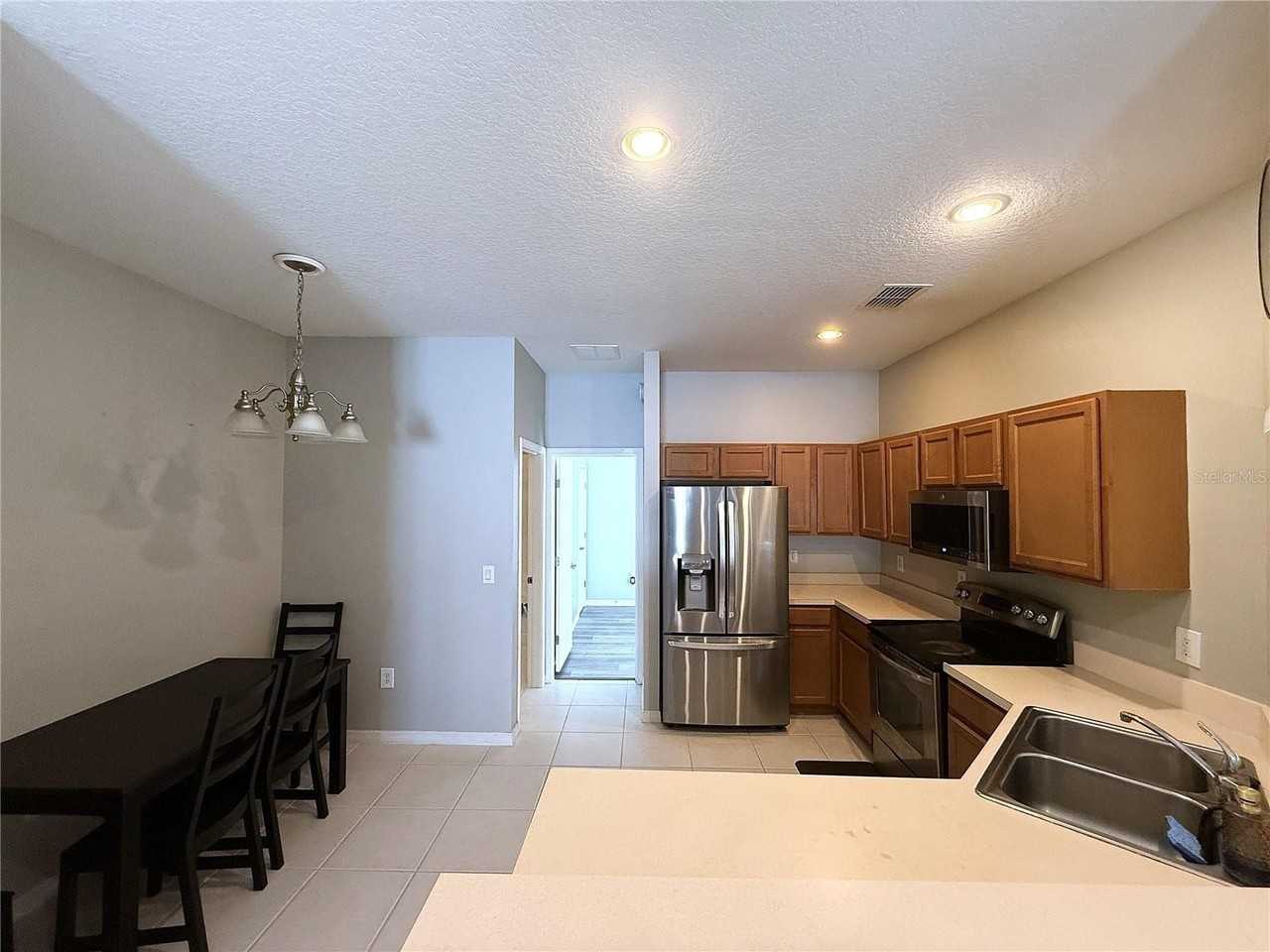 31203 Flannery Ct - Photo 4 of 34