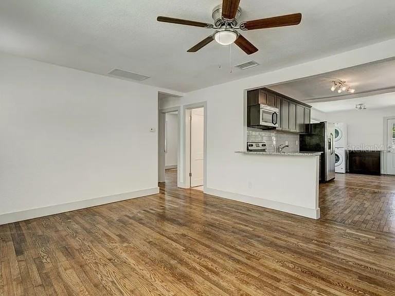 1411 34th Ave N - Photo 2 of 9