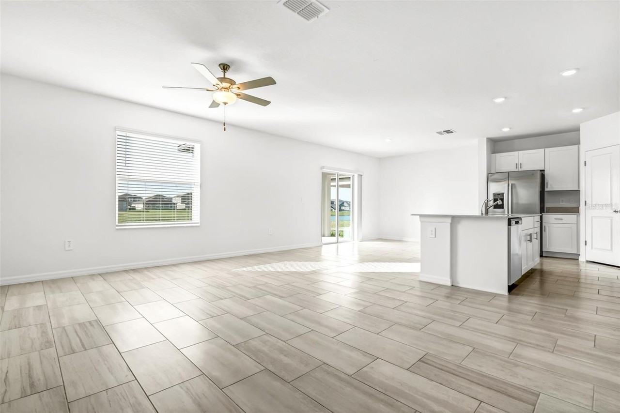 11672 Radiant Shore Loop - Photo 7 of 41