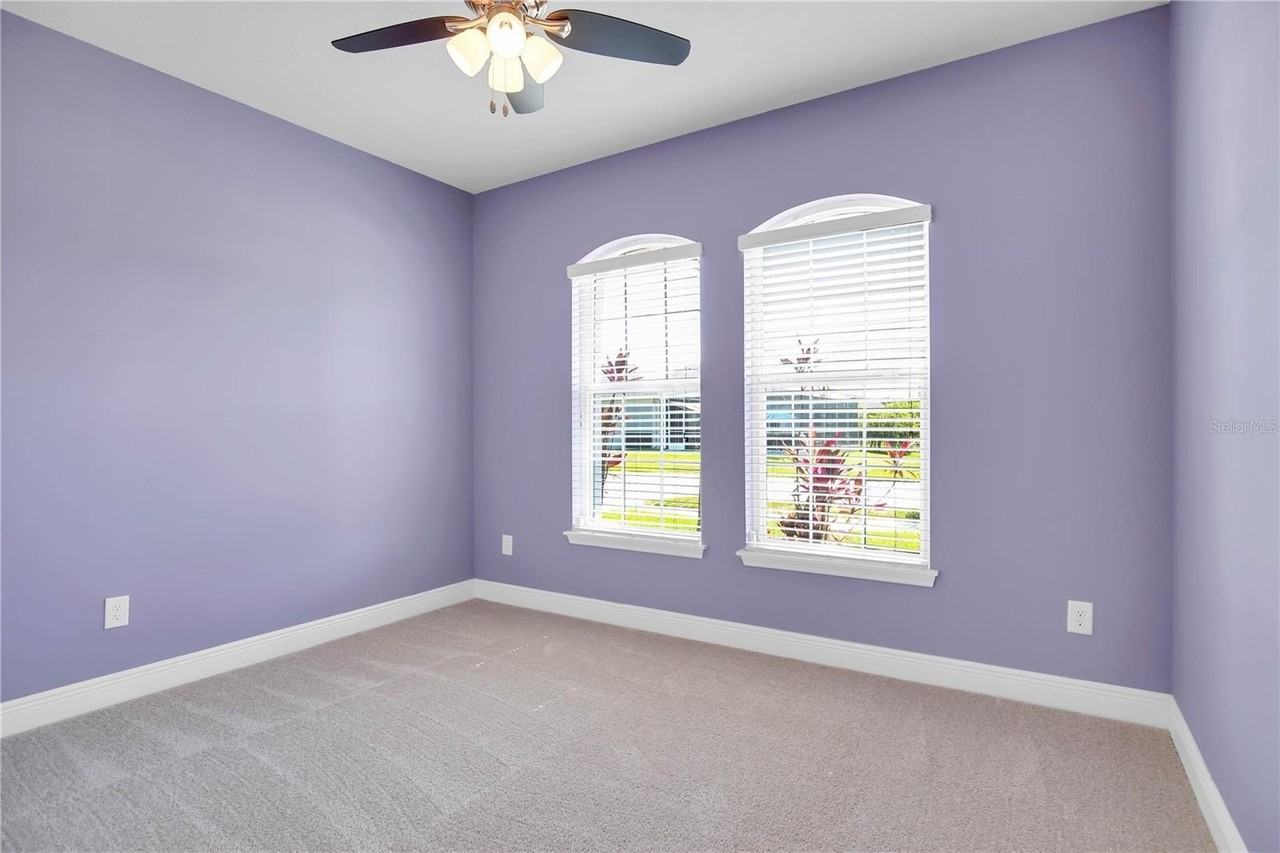 5018 Inshore Landing Dr - Photo 4 of 32