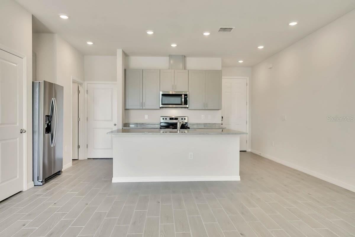 1758 Woodleaf Hammock Ct - Photo 6 of 25