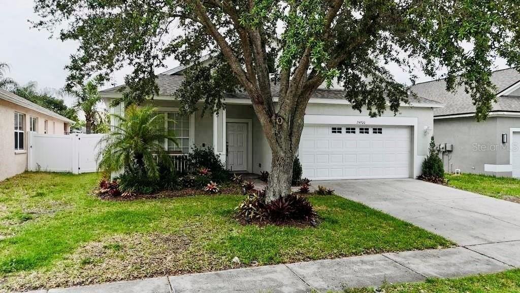 24900 Oakhaven Ct - Photo 2 of 47