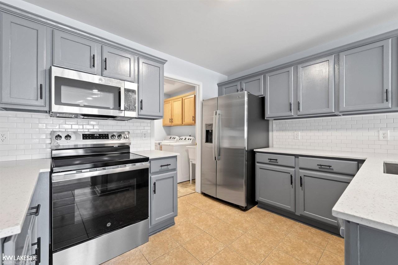 14378 Moravian Manor Cir - Photo 4 of 23