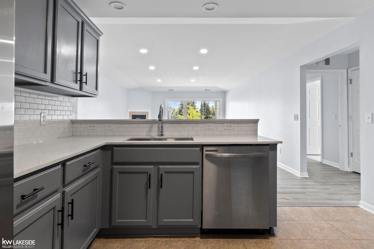 14378 Moravian Manor Cir - Photo 6 of 23