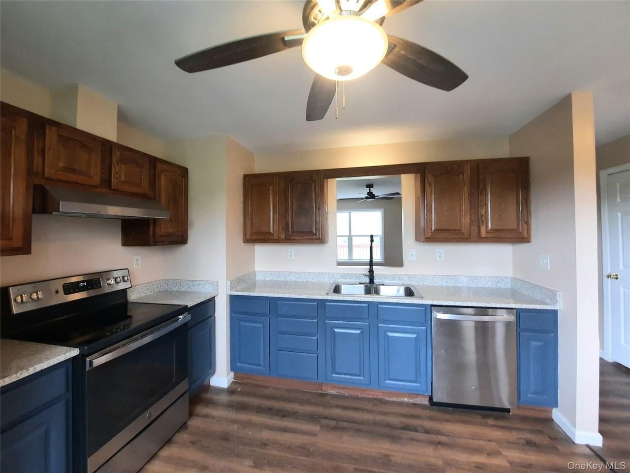 131 Ridgebury Rd #133 - Photo 6 of 16