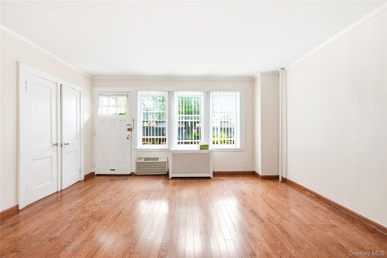 6799 Exeter St - Photo 4 of 28