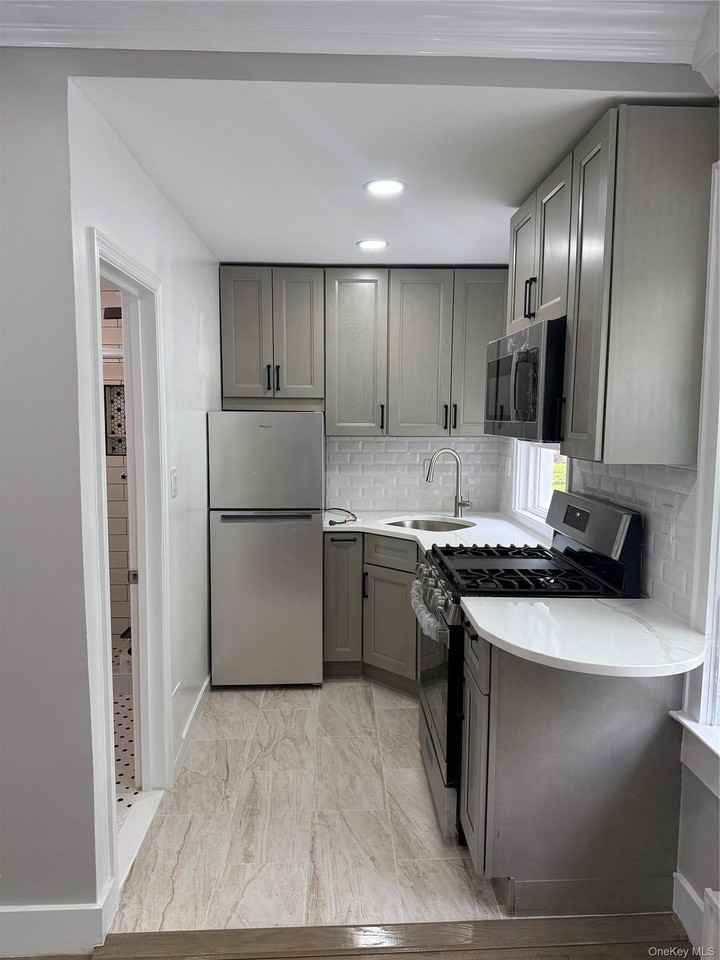 6547 79th St #2 - Photo 6 of 10