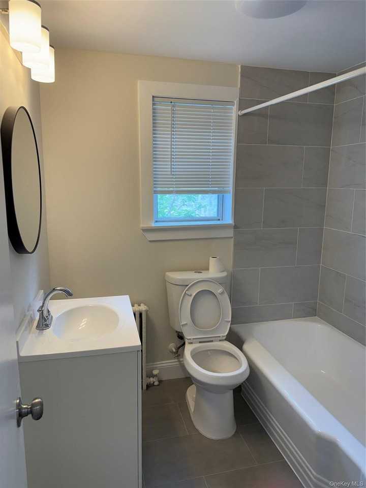 46 Locust Ave #2 - Photo 3 of 5