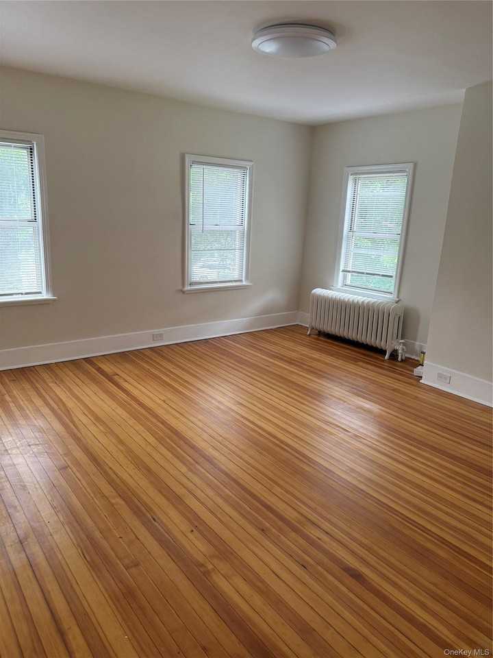 46 Locust Ave #2 - Photo 4 of 5