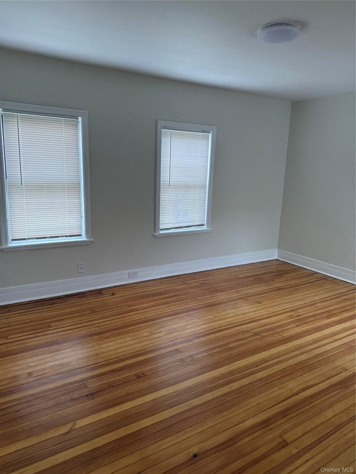 46 Locust Ave #2 - Photo 5 of 5
