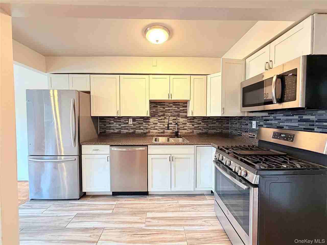 14407 101st Ave #2 - Photo 4 of 13