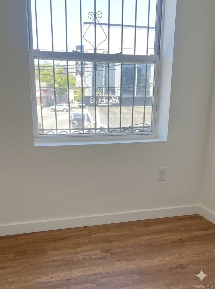 5401 108th St #2F - Photo 5 of 5