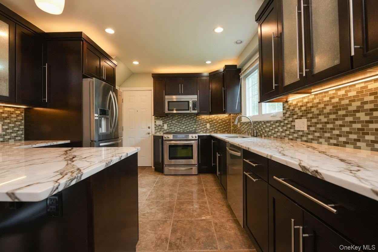 5847 215th St - Photo 4 of 5