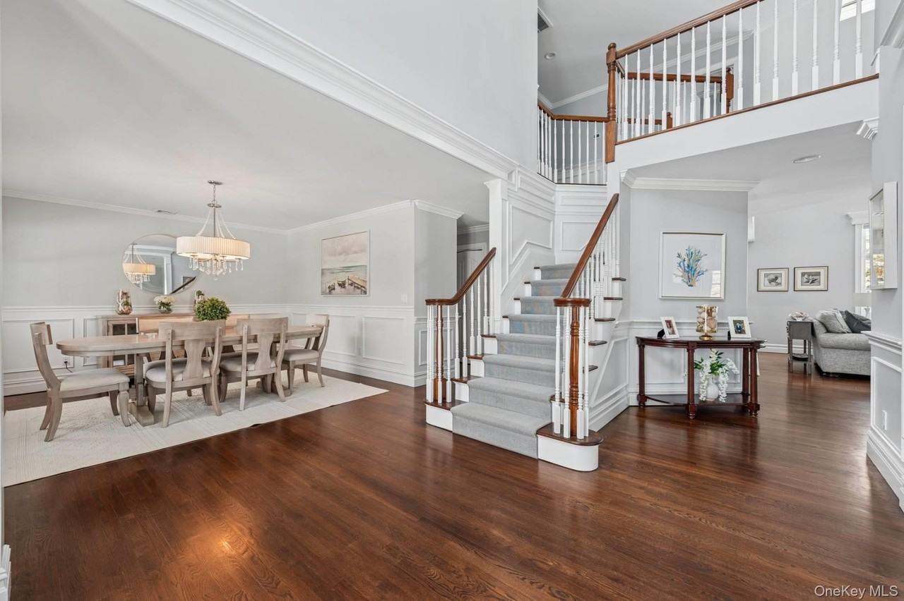47 Bathing Beach Rd - Photo 3 of 20