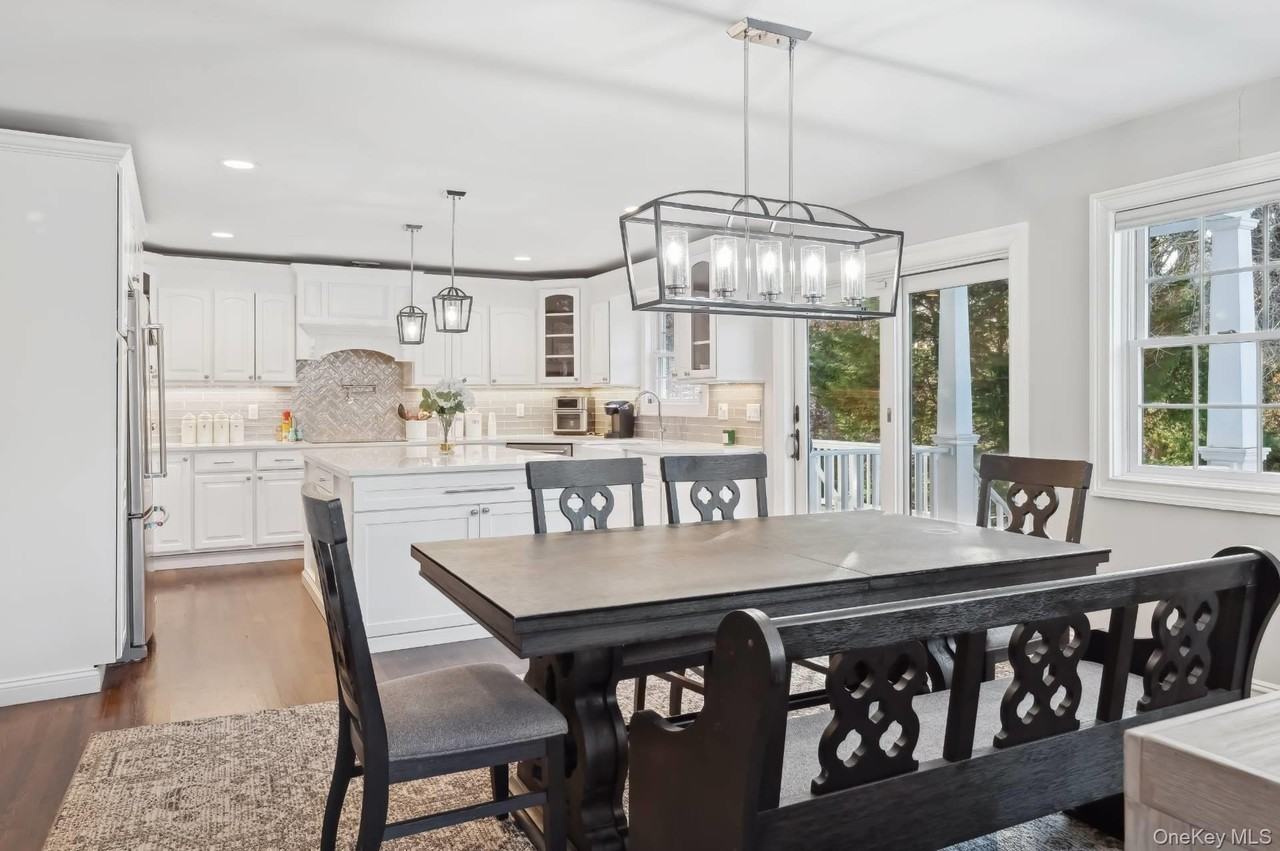 47 Bathing Beach Rd - Photo 6 of 20