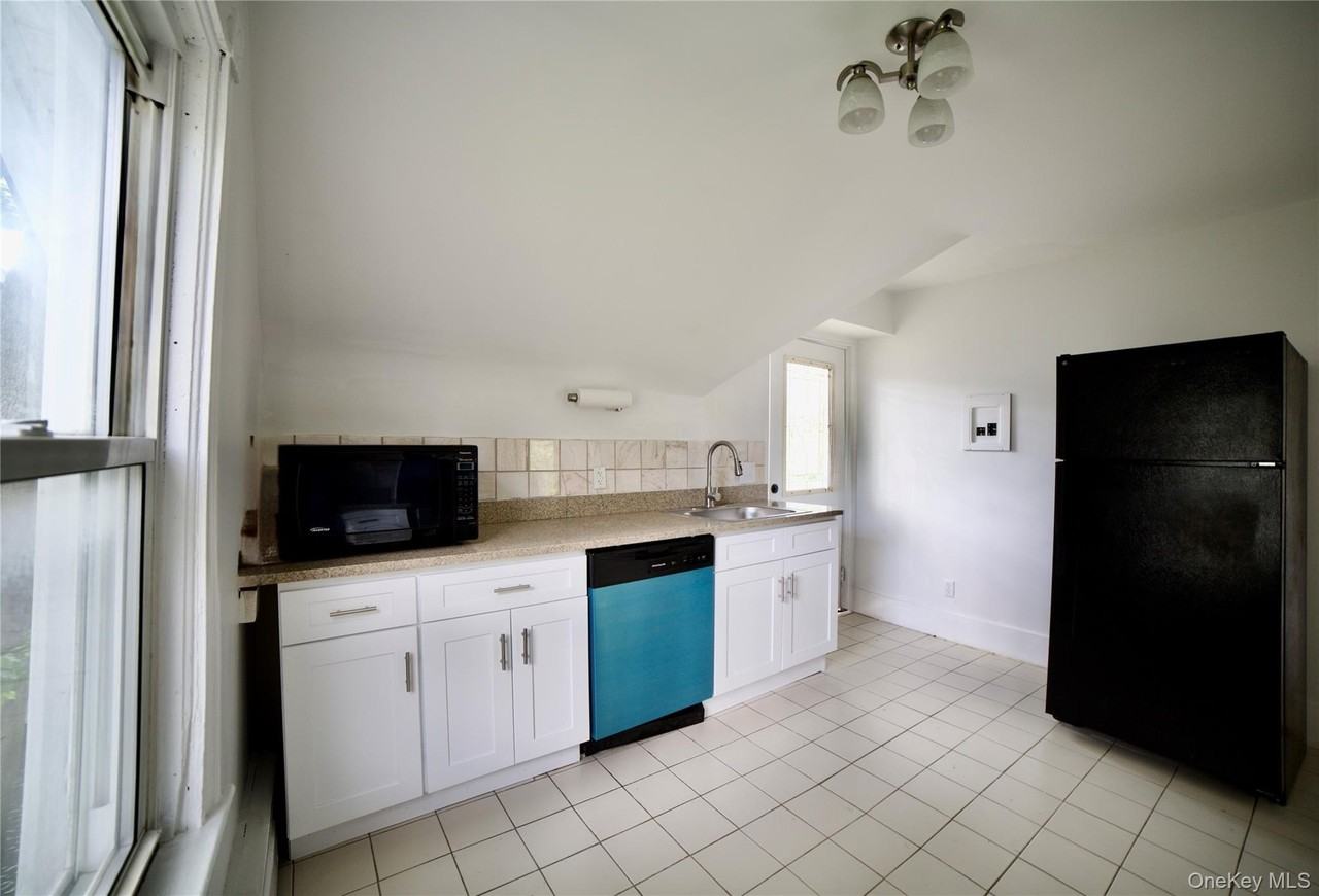 35 S Lawn Ave #3 - Photo 5 of 19