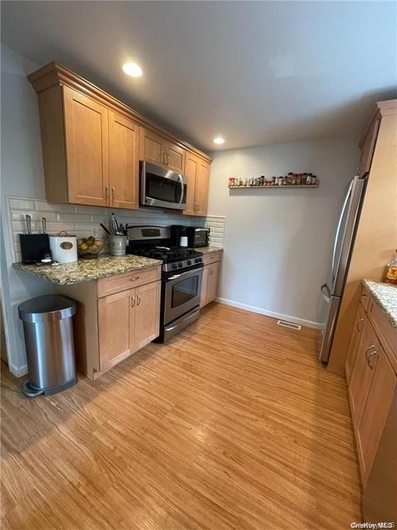 39 Laurel St - Photo 4 of 8
