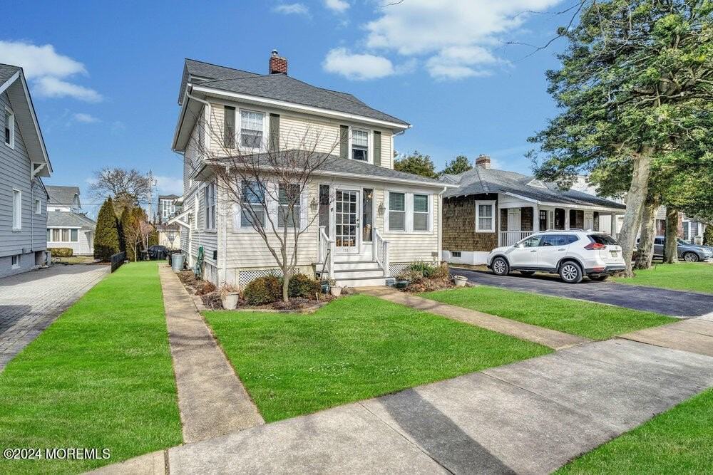 111 Beacon Blvd - Photo 6 of 37
