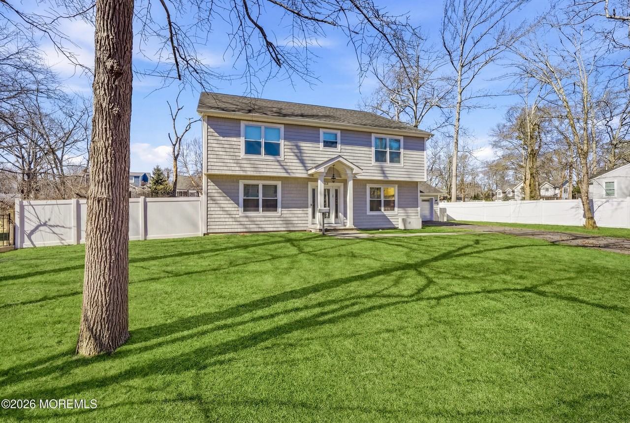 232 Woodcrest Rd - Photo 5 of 49