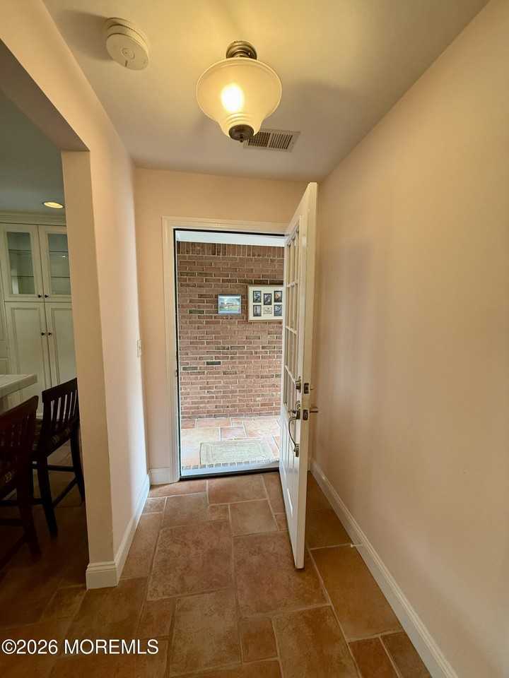 67 Dogwood Dr - Photo 4 of 23