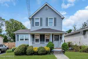 featured image of 17 Brevent Ave