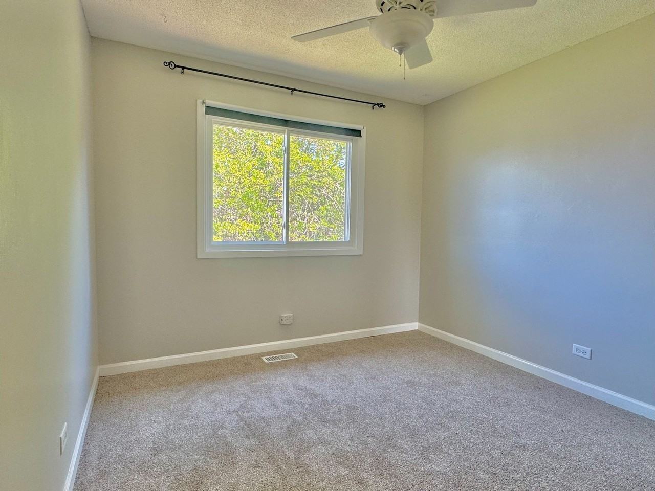 3302 Acorn Ct - Photo 7 of 13