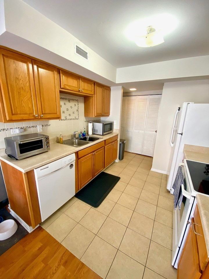 2346 Old Kings Ct #2346 - Photo 4 of 13