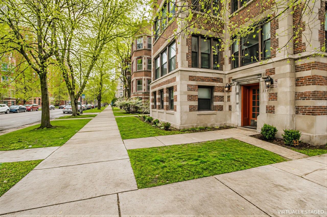 1347 E Hyde Park Blvd #3 - Photo 2 of 22