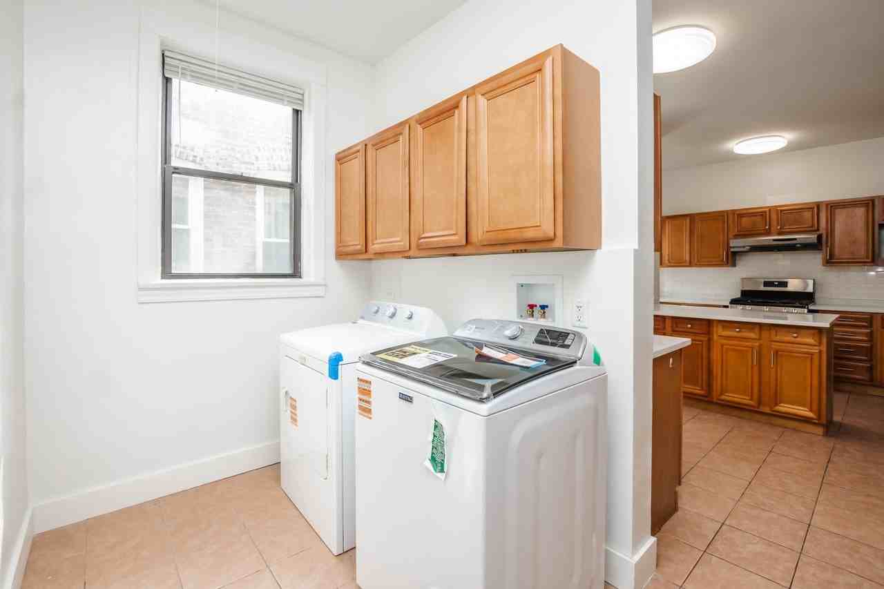 1347 E Hyde Park Blvd #3 - Photo 3 of 22