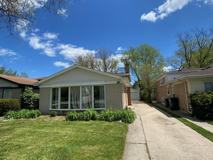 704 Laramie Ave - Photo 1 of 1