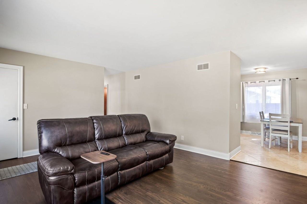 104 N Spruce St - Photo 7 of 18