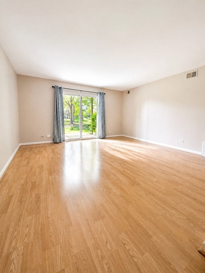 1 Oak Creek Dr #1302 - Photo 5 of 10