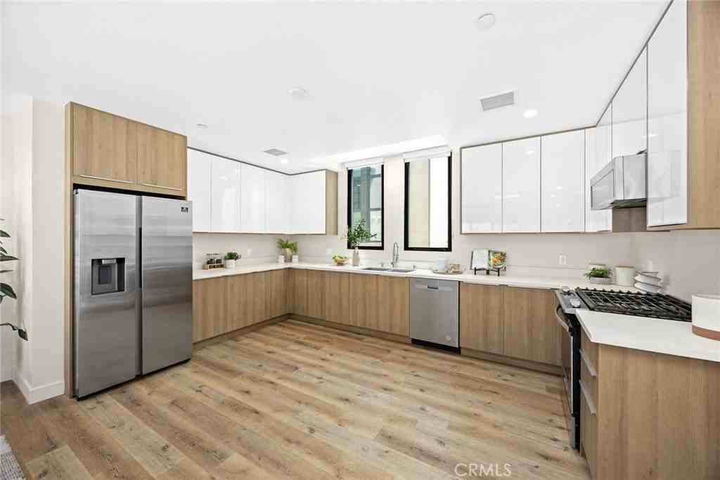 503 N Santa Anita Ave - Photo 2 of 9