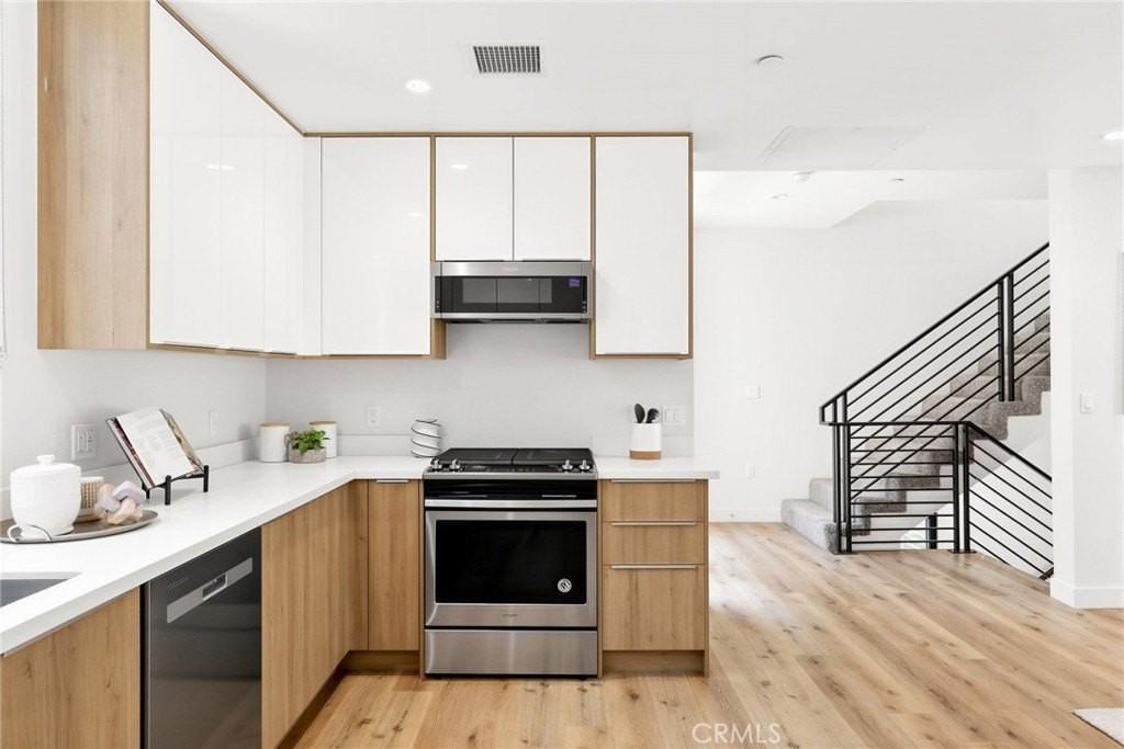 503 N Santa Anita Ave - Photo 3 of 9