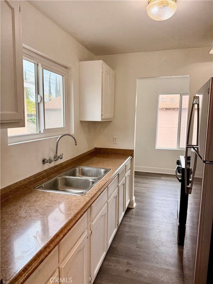 813 E Nocta St - Photo 5 of 11
