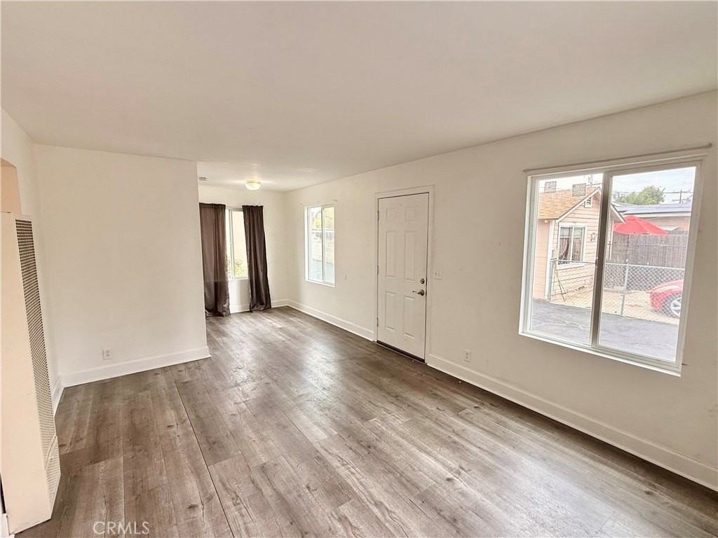 813 E Nocta St - Photo 7 of 11