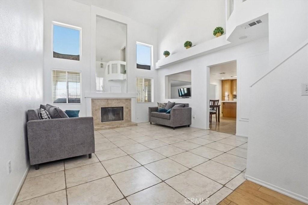 8541 Dove Creek Trl - Photo 7 of 42