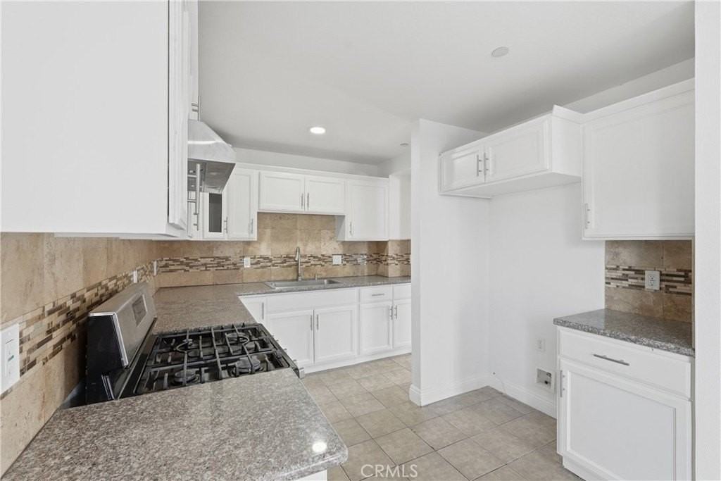 5017 Halldale Ave #2 - Photo 6 of 24