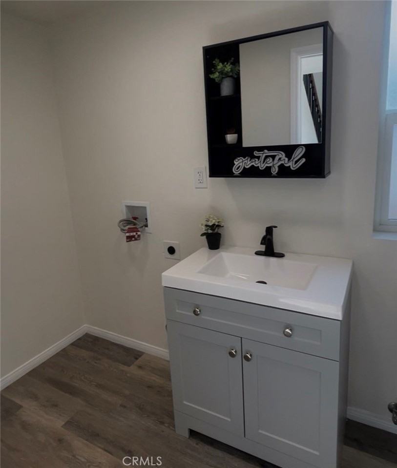 239 Myrtlewood Dr - Photo 4 of 18