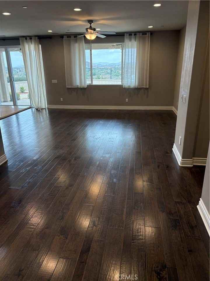 24674 Silver Stone Ct - Photo 5 of 33
