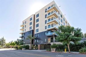 featured image of 4407 Rivington