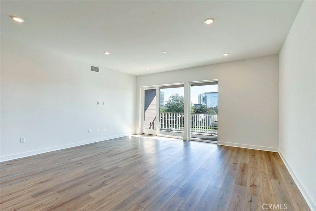 4407 Rivington - Photo 5 of 50