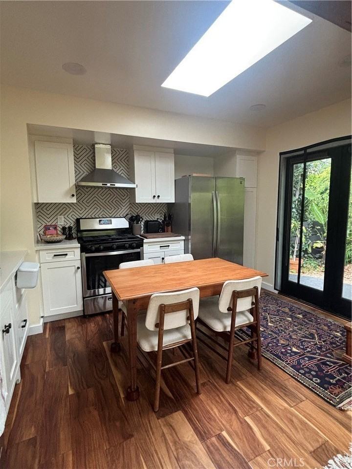 1900 Berkeley Ave - Photo 7 of 31