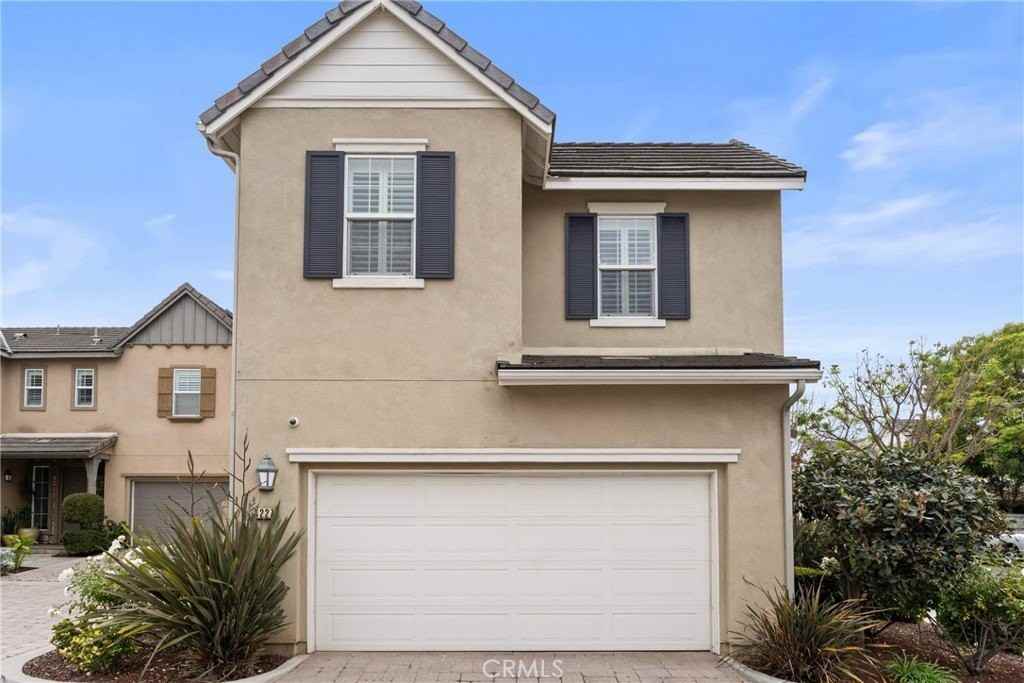 3227 S Alton Ct - Photo 2 of 33