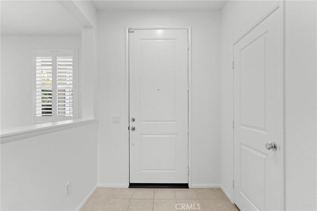 3227 S Alton Ct - Photo 5 of 33