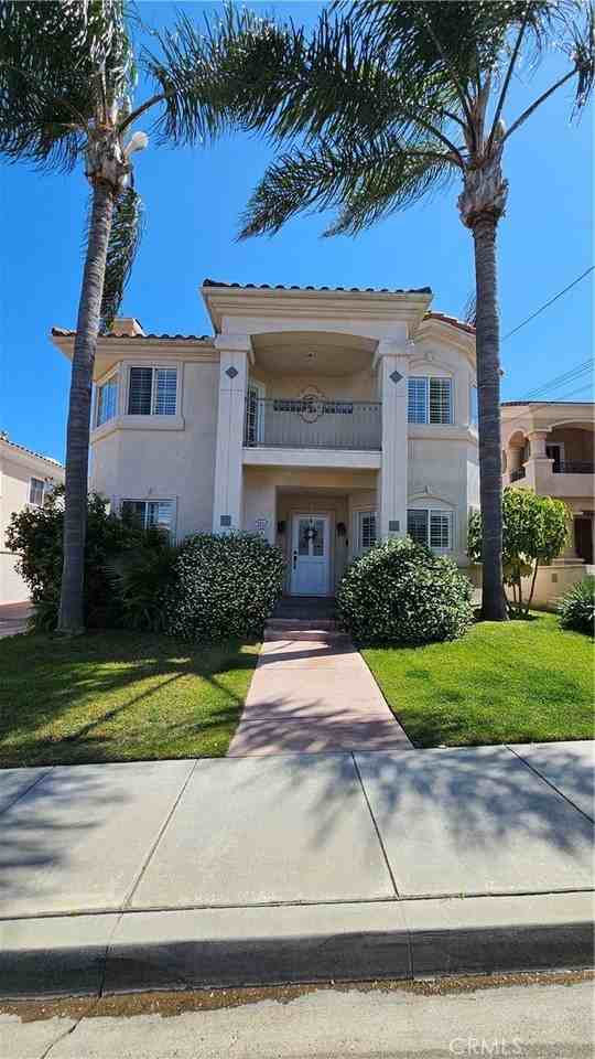 1914 Perry Ave #A - Photo 2 of 35