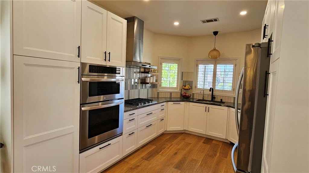 1914 Perry Ave #A - Photo 5 of 35