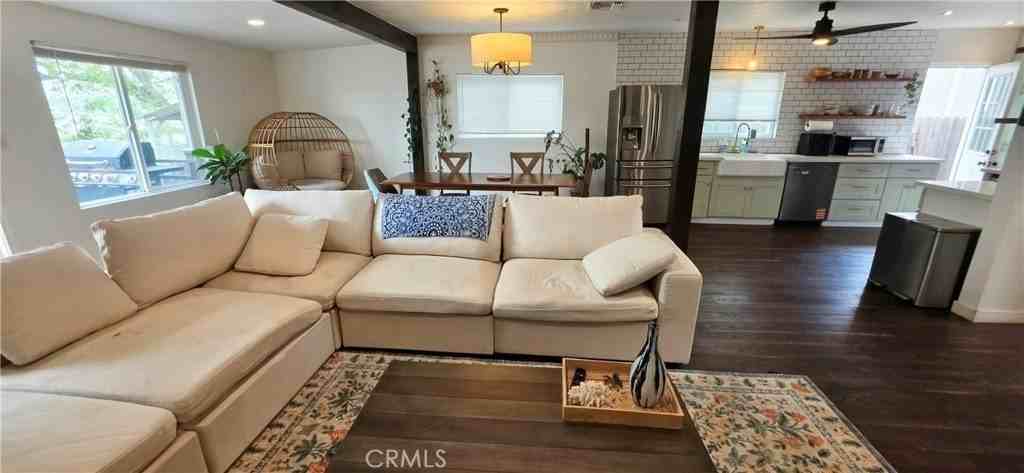 1301 N Stone St - Photo 6 of 44
